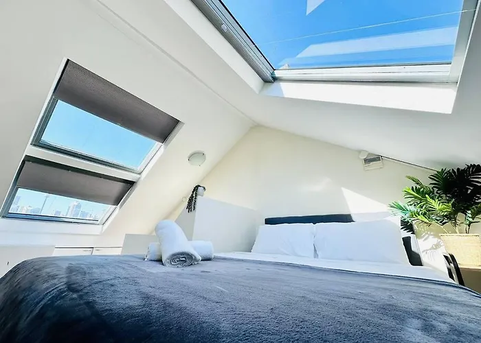Ivy Haven With City View Loft